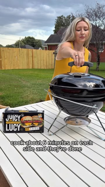 We keep @juicy_lucyburger on repeat in our house! Any other cheese lovers out there?! 😍 . . The flies were paid acto...