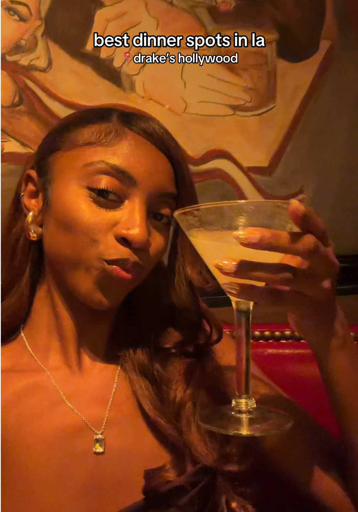 truly one of my fav restaurants in LA and you MUST get the lobster escargot!! #drakeshollywood #thingstodoinla #dinne...