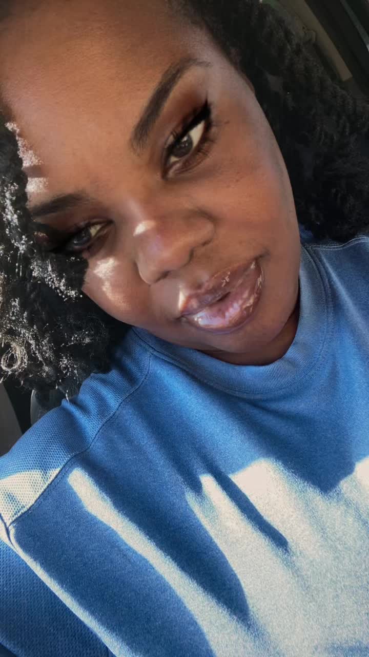 I look 😊