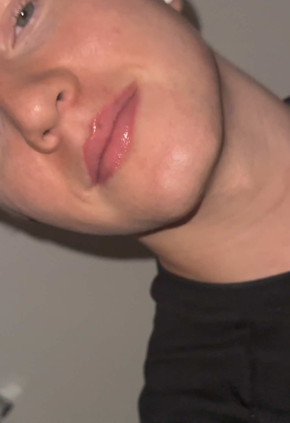 Shout out to @tarte cosmetics for making it look like I have lip filler without having to get any! ✨ Lipliner is shad...