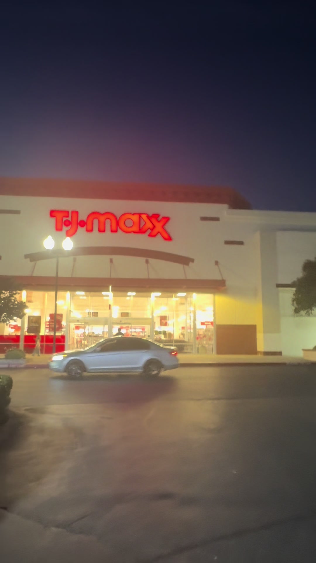 Amos a la TJ MAX@Yoatzi ❤️@TJ Maxx #tjmax #yoatzi #trending #followme #spookyseason