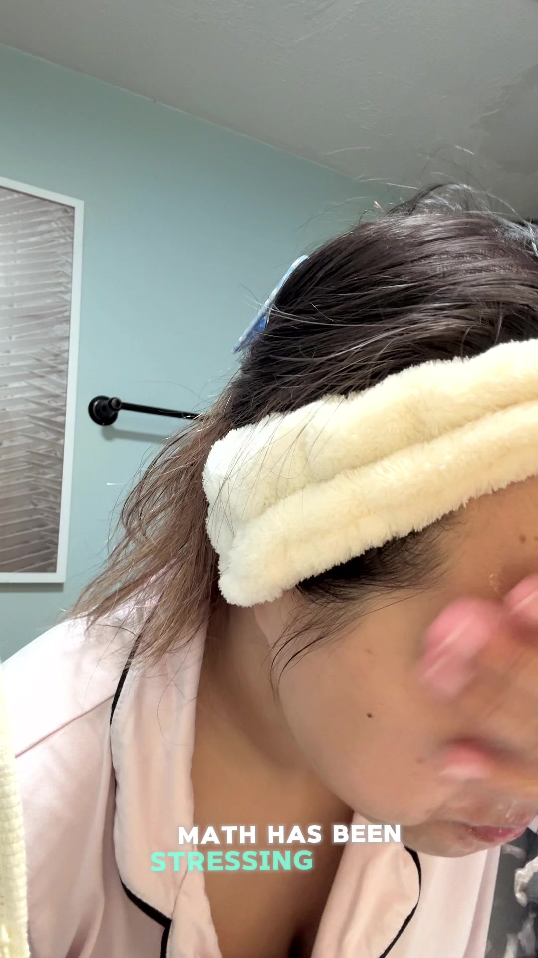 Math has been stressing me out, and apparently my skin felt it too 😂 Today’s calming reset with the BIOHEAL BOH PANT...