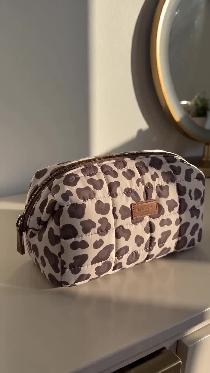 Grab yours from the link below! This bag is literally EVERYTHING! 😍🫶🏼 #fyp #makeup #makeupbag #tiktokmademebuyit #...