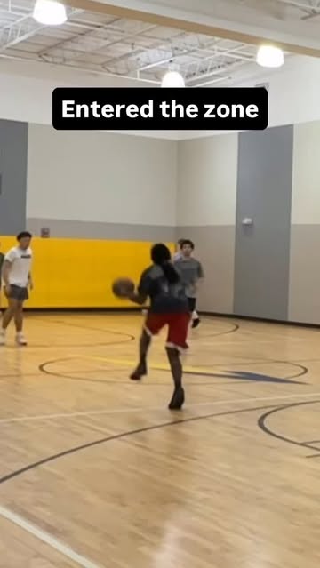 In the zone #TCHoop #TreChilin #basketball #LAFitness #kurokosbasketball