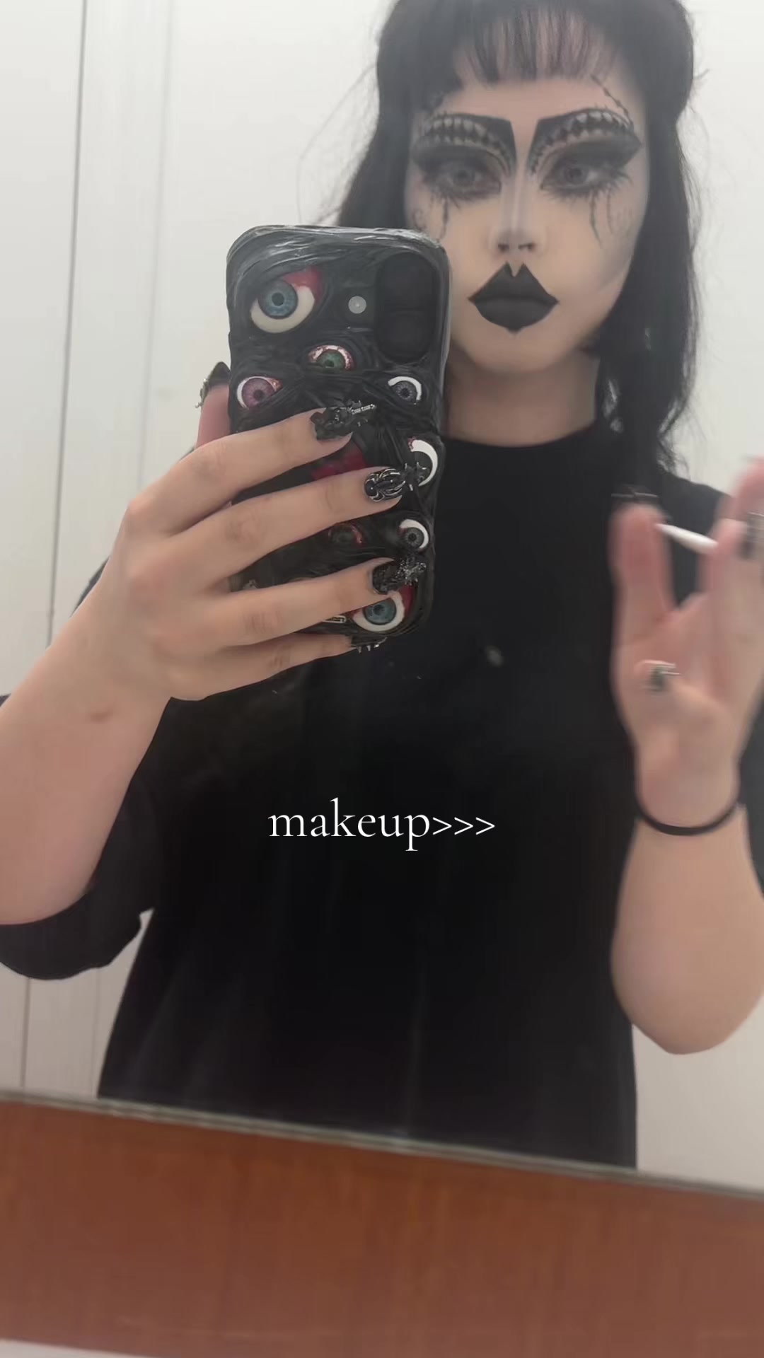 its so fun eek #makeup #goth #fy