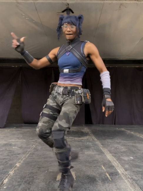 #fortnite #fortniteemote #fyp @ishowemotes #peelyvisitor