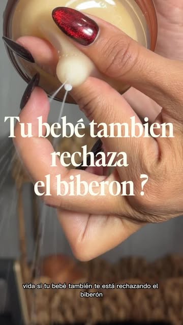 ”¿Tu bebé también rechazaba el biberón? 😩 El mío sí, hasta que probamos este 🍼✨ La tetina es súper suave, imita el...