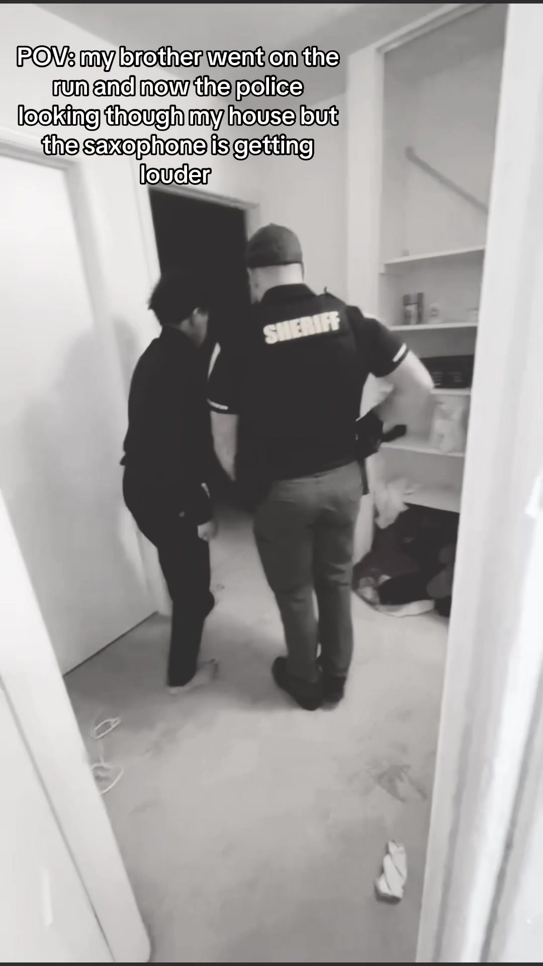 #police #warrant #xyzbca #fypシ゚viral #saxophone