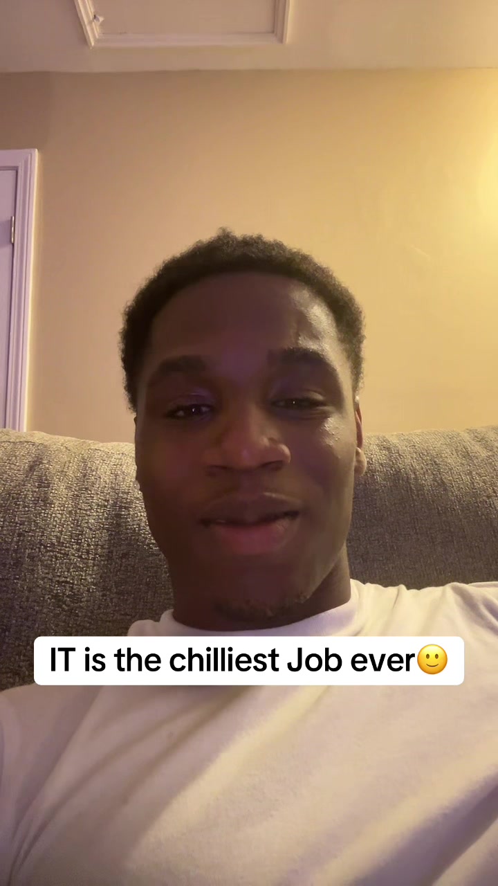 We get paid🙂 IT don’t be doing nothing for real😂 #fyp #techtok #tech #IT #itsupport