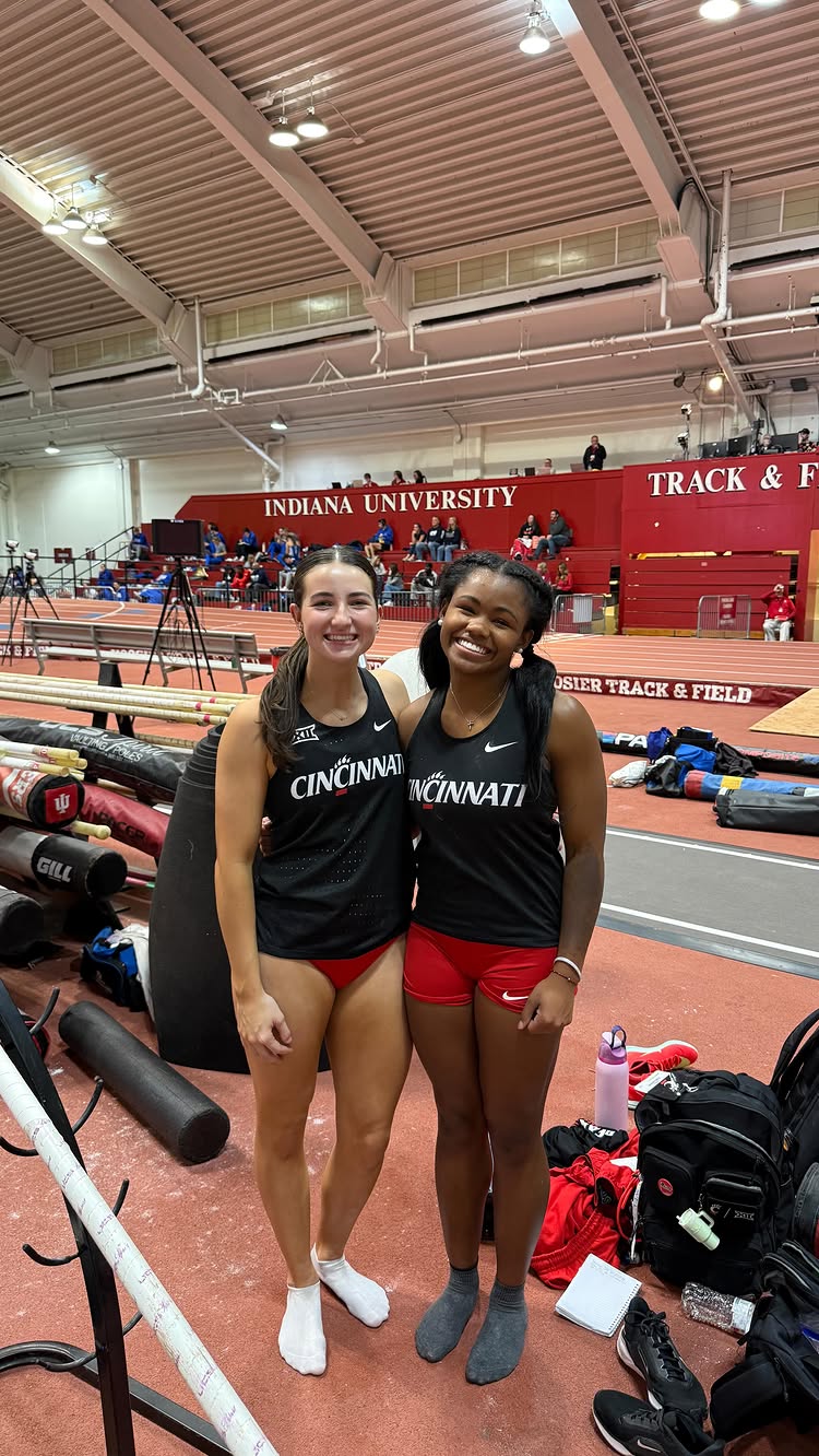 What a blessing! First collegiate meet🎉🎉 #godisgood #polevault