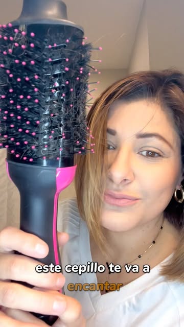 Seca y peina en un solo paso ✨ Si eres mamá y andas siempre corriendo, este es tu nuevo básico#revlon#momlife @revlon...