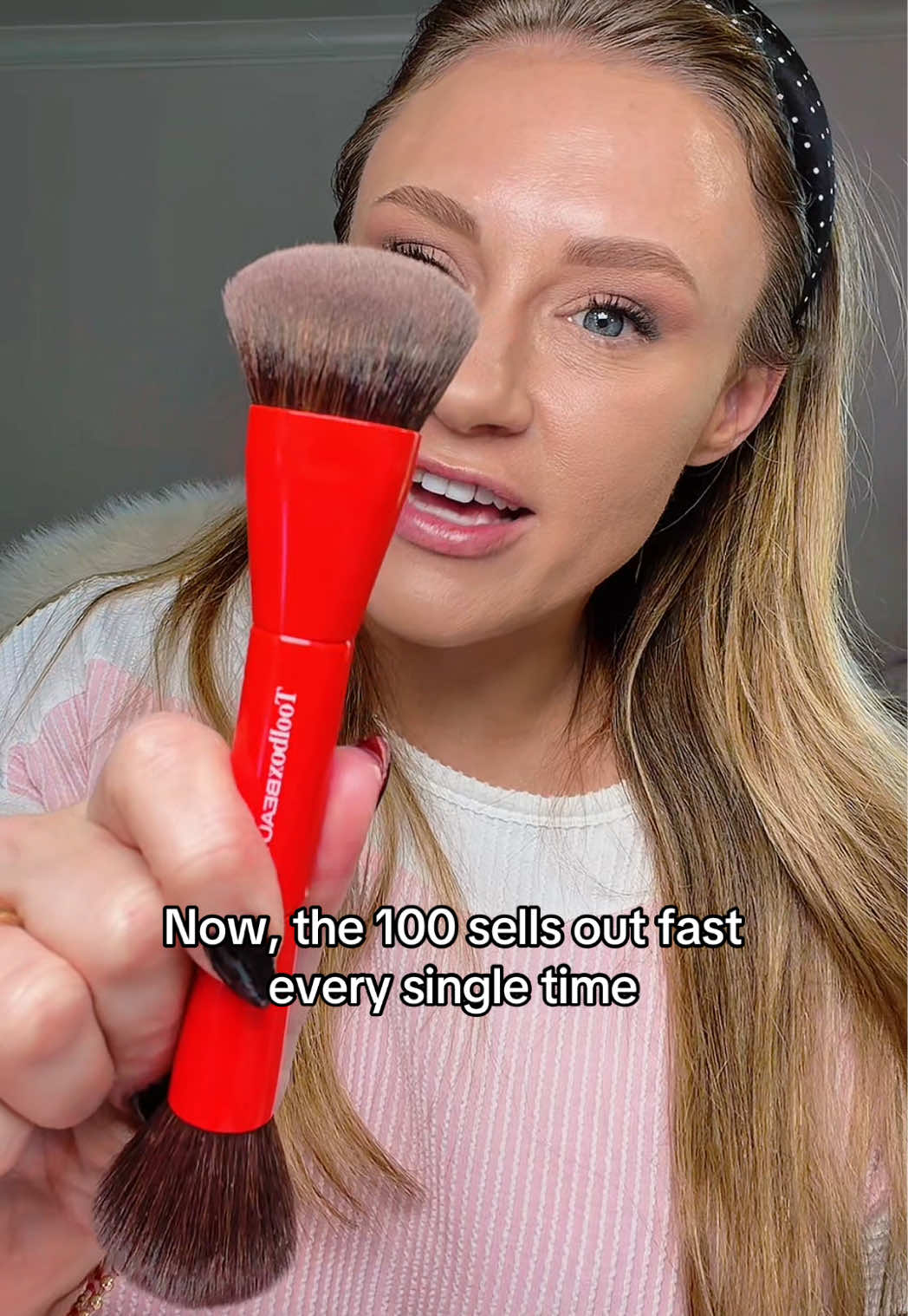 Streaky foundation? Uneven coverage? The No. 100 melts foundation into skin for a smooth, skin-like finish, with fewe...
