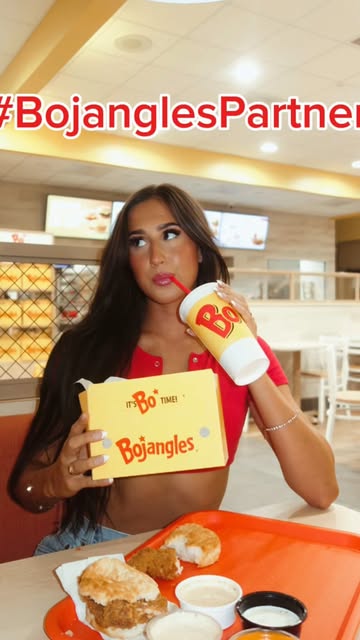 Bojangles has entered the chat 📍Florida If you haven’t tried their flavorful chicken yet, you’re seriously missing o...