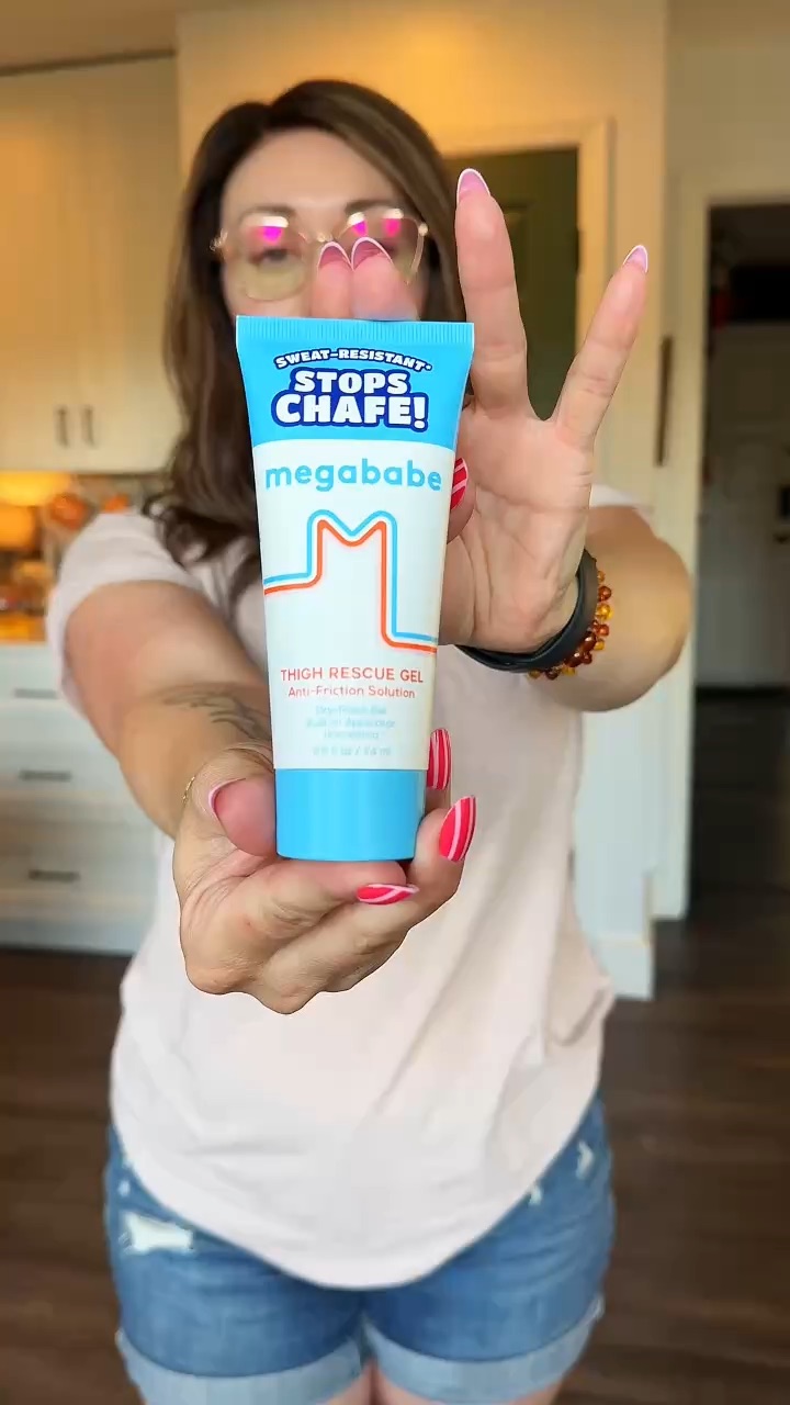 Mega babe