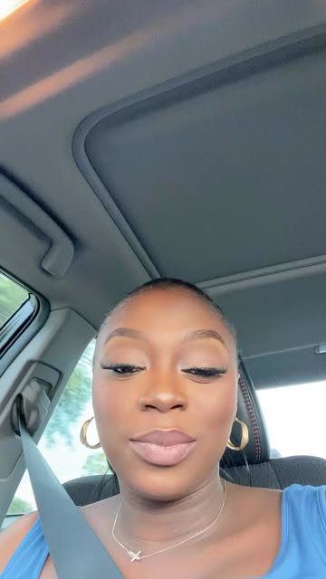 Here’s how we made looking good a priority while pregnant. #Godisfaithful #7monthspregnant Lovely makeup by @gfaydesi...
