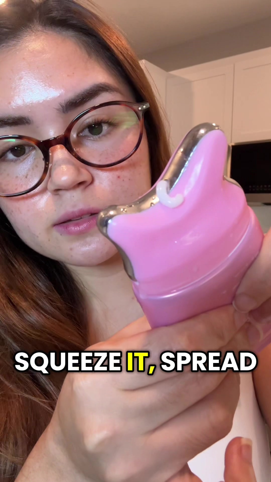Snatch that jawline 😮‍💨 #medicube #guasha #pdrn