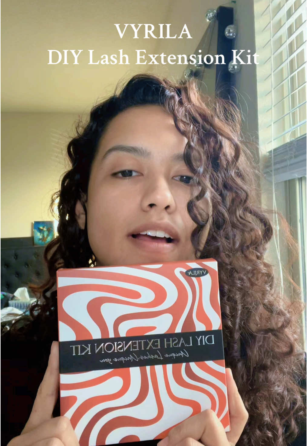 This is the VYRILA DIY Lash Extension Kit❣️🥰♥️ it includes the Bond and Seal and Lash tweezers to help you apply the...