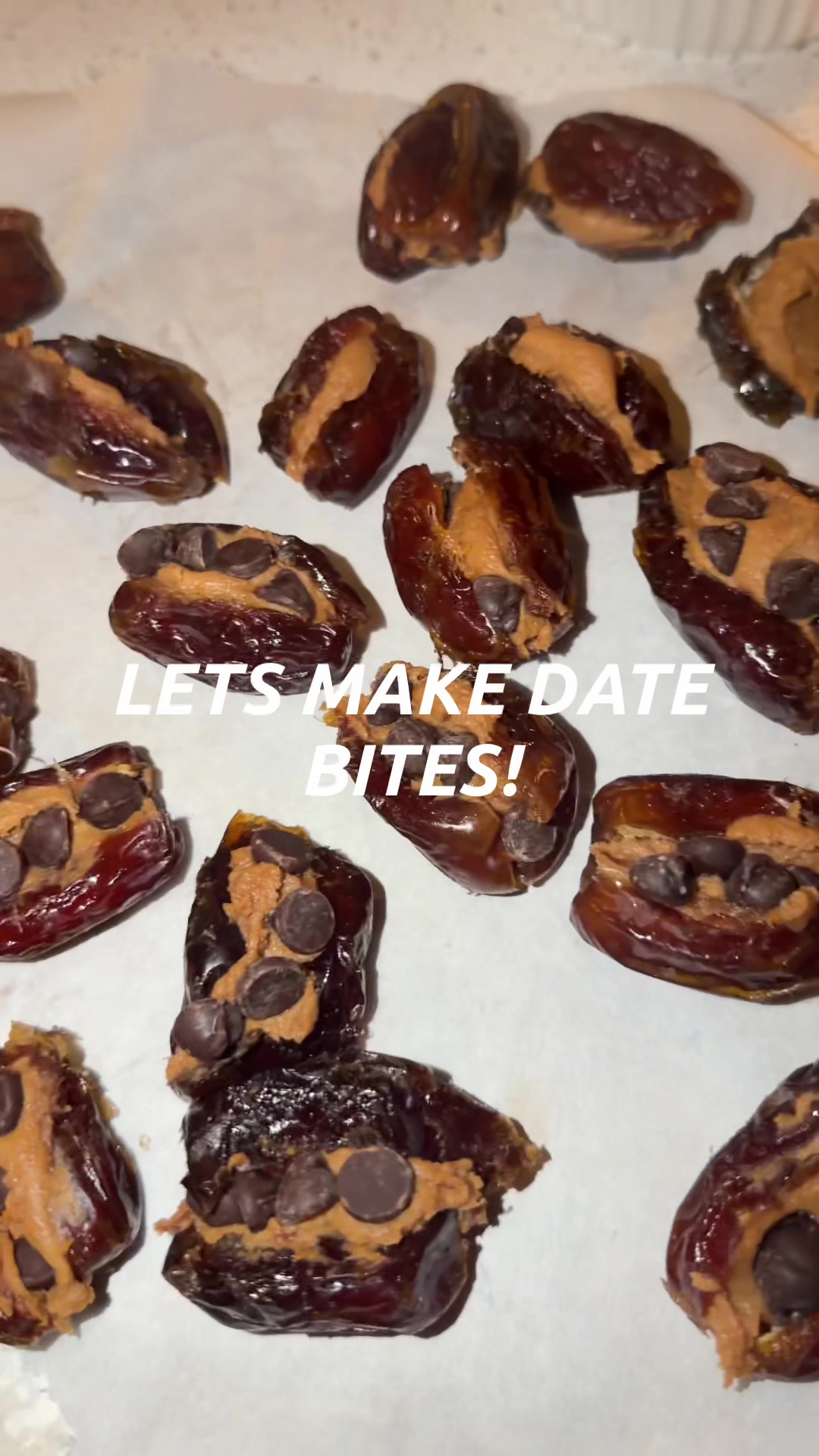 Frozen caramel date bites 🤍 no bake, so easy, so good Mix 30g PBfit + 30g water, fold in 30g cookie dough granola bu...