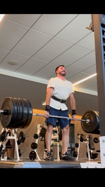 Starting new month of 🔥workout 🦍 #heavy #weightlifting #new #setion #foryour #health #body #mindset