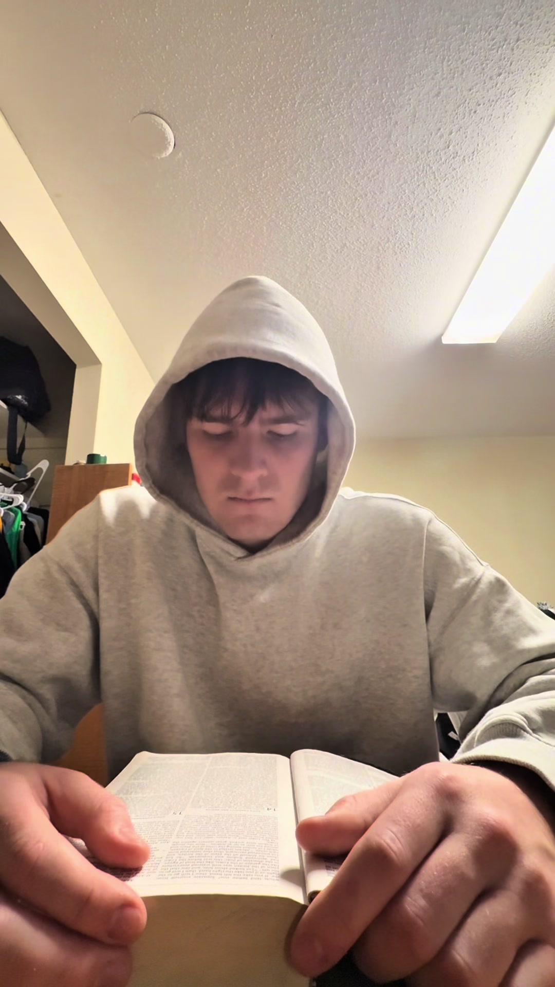 Day in the life @Bethel University Please send hate comments or ideas of what I should do next. #dayinthelifevlog