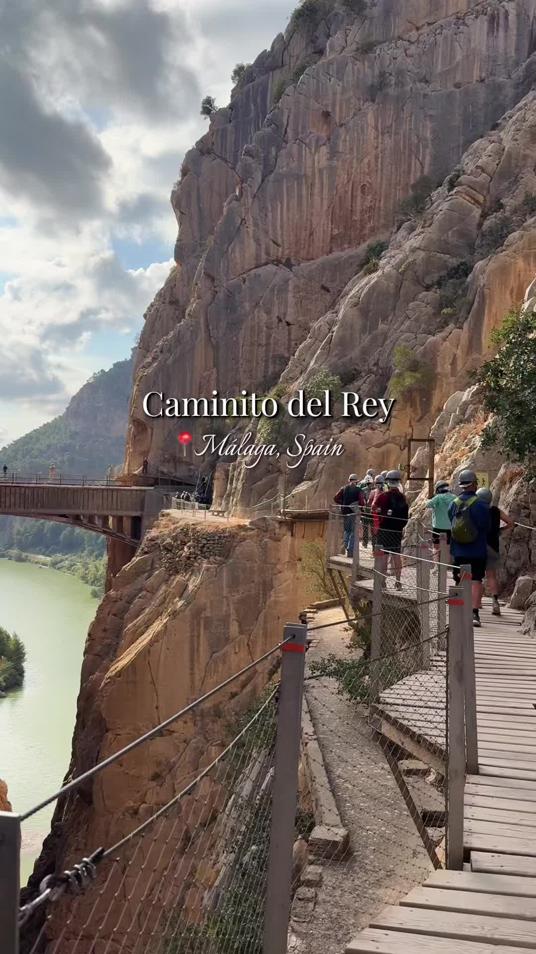 So beautiful definitely recommend going if you can! 🇪🇸⛰️🥾 #caminitodelrey #malaga #spain #hike #fyp