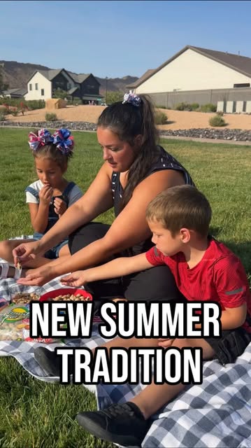What is a summer tradition from your childhood? ☀️ I couldn’t pass up the chance to recreate this summer tradition wi...