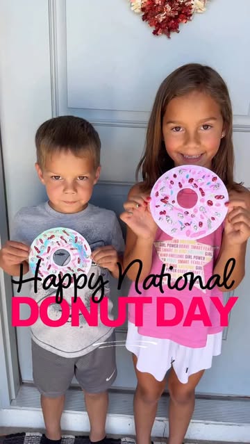 Donuts on a summer morning is so nostalgic! 🍩 What better way to celebrate #nationaldonutday than by running to @duc...