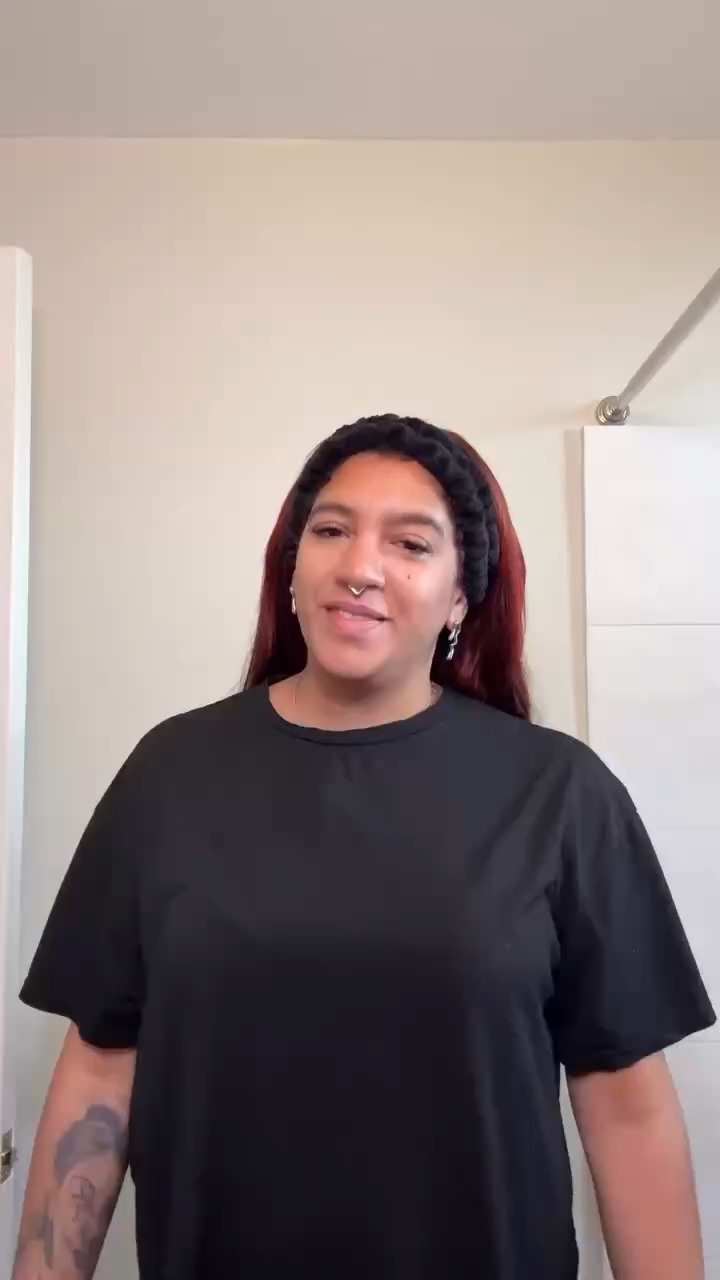 Black tshirt challenge with head&shoulders