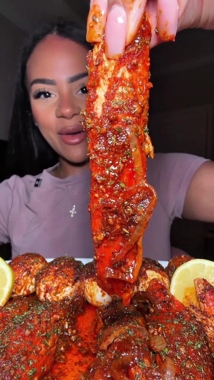 my mouth is watering 🤤🤤 #seafoodboil #foodie #asmr #mukbang