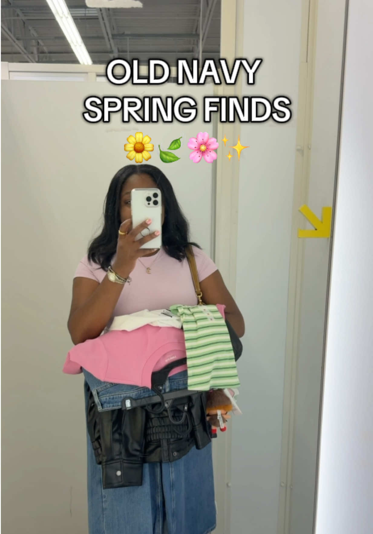 spring fashion finds @Old Navy, perfect outfits for teachers & layering all 🔗 in my bio! 5'4 Medium in Tops, Size 8/...