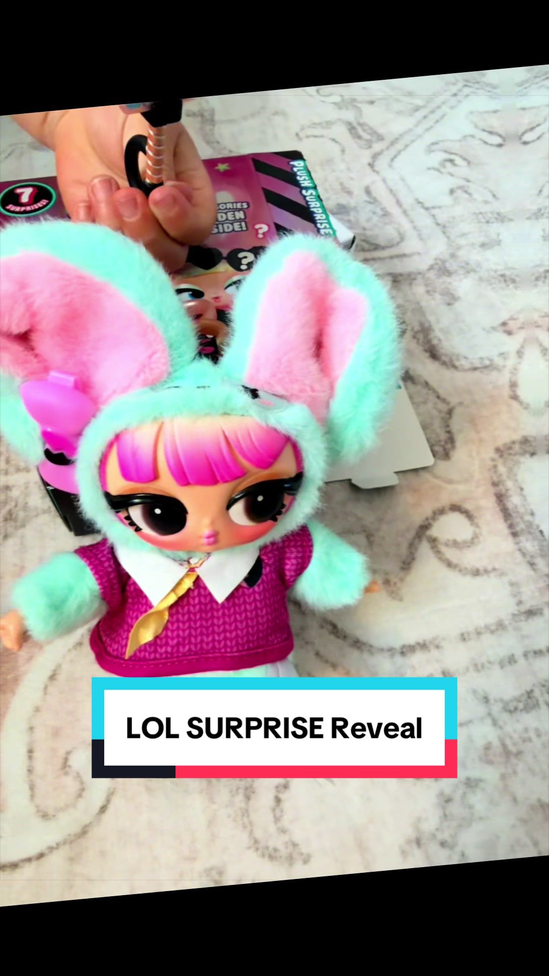 How adorable are these LOL Plus surprise plushies!? My girls loved the packaging, unwrapping and of course which one...