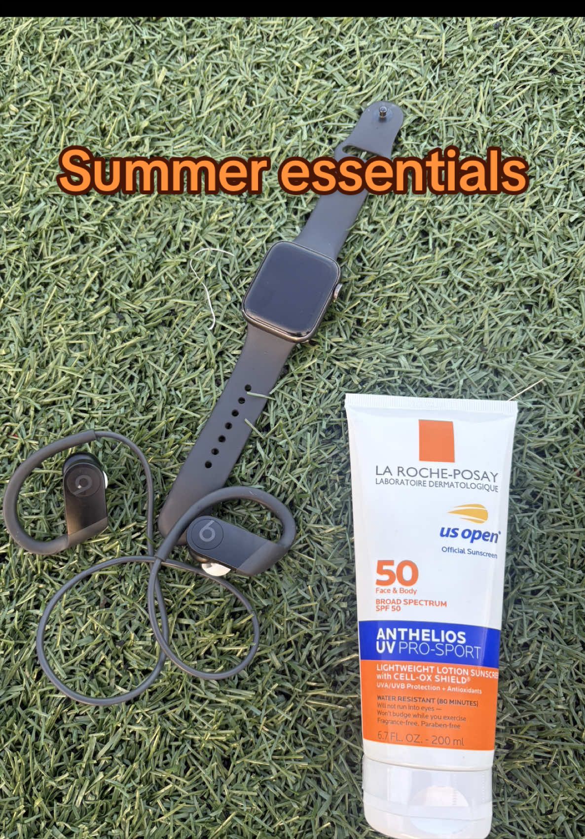 SPF always comes first. ☀️🧴✨ @LaRochePosayUS @apple @Beats by Dre #SummerEssentials