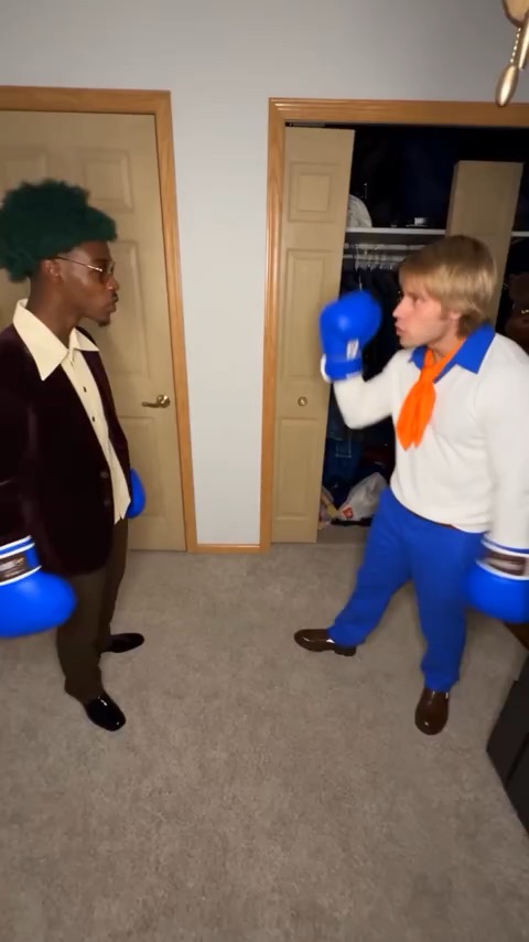 Look at this fight