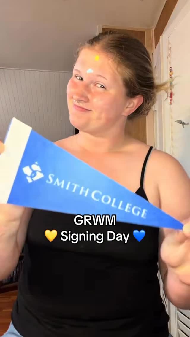Lil GRWM for signing day :) go bears! 🐻 . #signingday #grwm #studentathlete #soccergirl #makeup