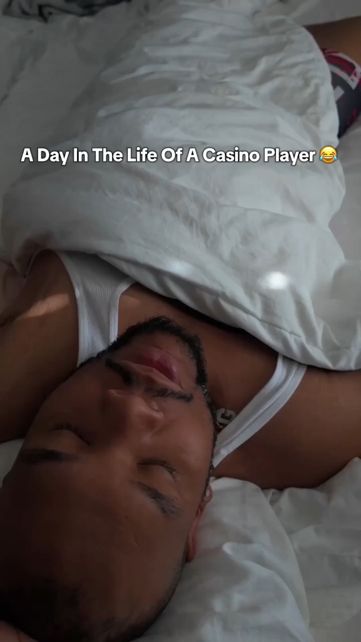 LIFE OF ONLINE CASINO PLAYER