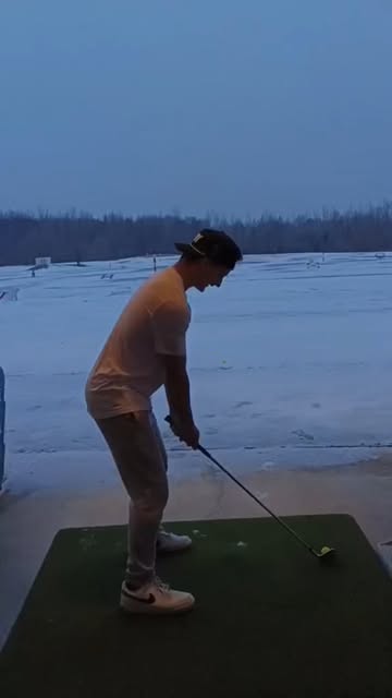 Putting in the work ⛳️ Focusing on more bend in my right elbow and not having such a bow in my wrist at the top of my...