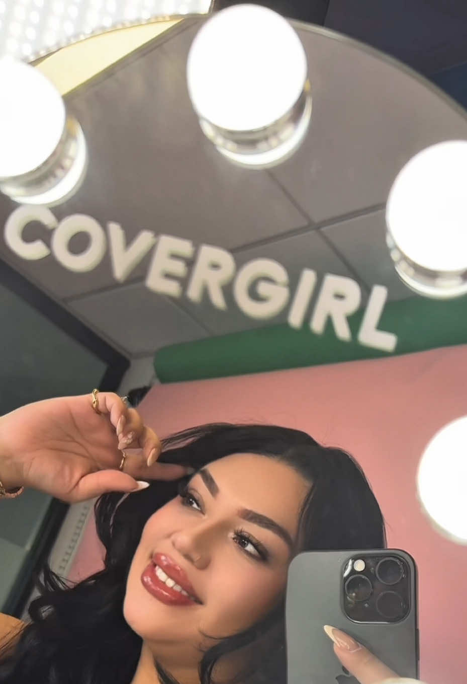 I was invited to @COVERGIRL headquarters in NYC and I had such a amazing day ! #covergirl #nycinfluencer #empirestate...