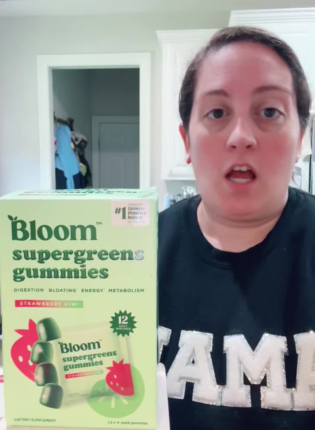 These are so good yall! @Bloom Nutrition #bloom #bloomnutrition #supergreensgummies