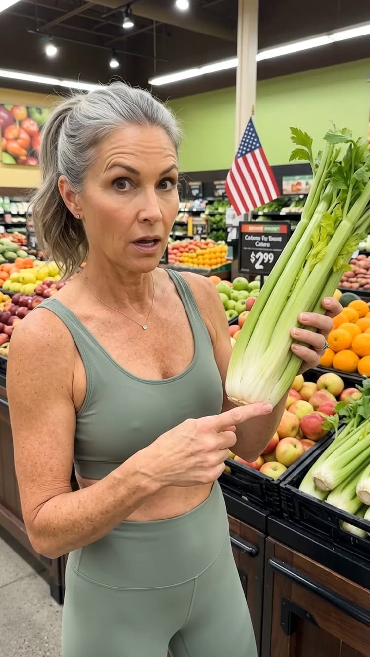 Next time you're buying celery, check the base 🌿 A pale white base means it was grown shielded from sunlight and pic...
