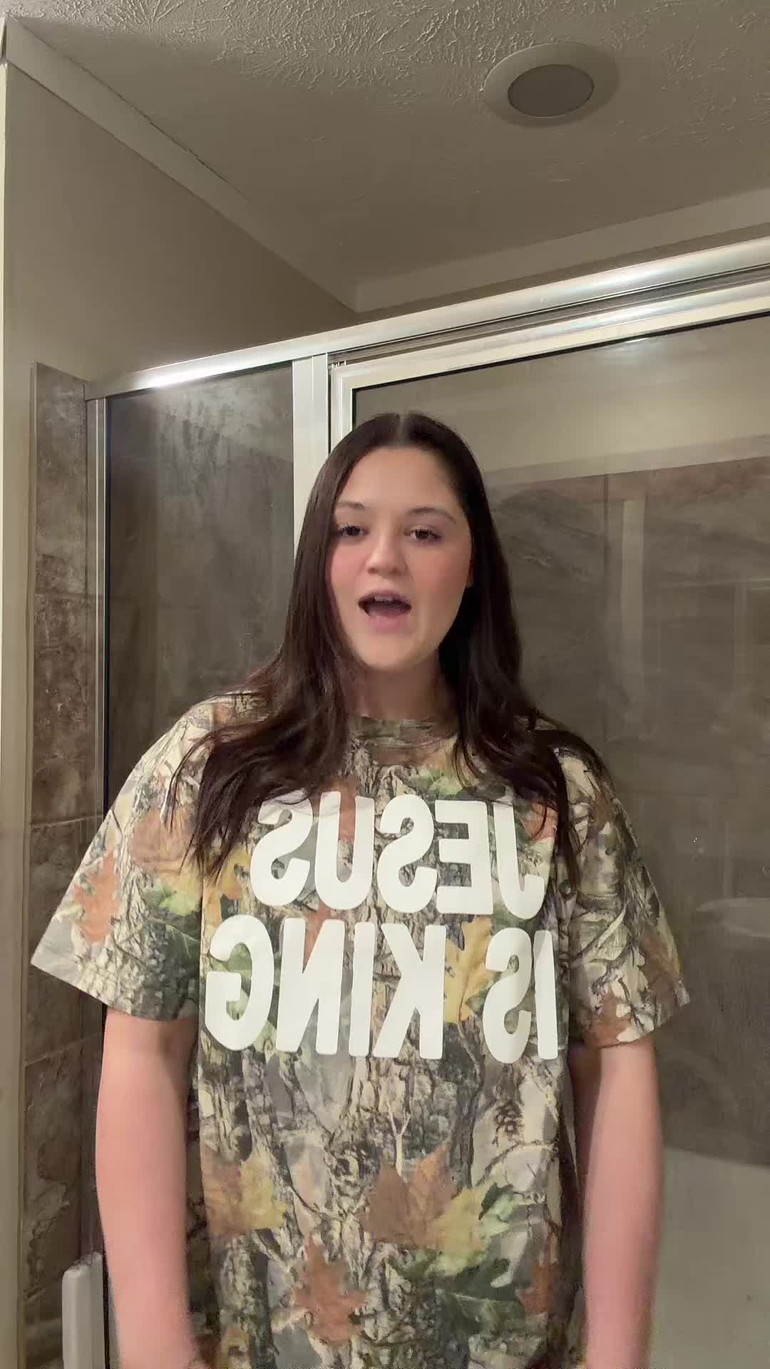 Need this shirt in every color! 🥰✝️ also is linked in my TikTok shop 🤍 #jesusisking👑 #graphictees #oversizedshirt...