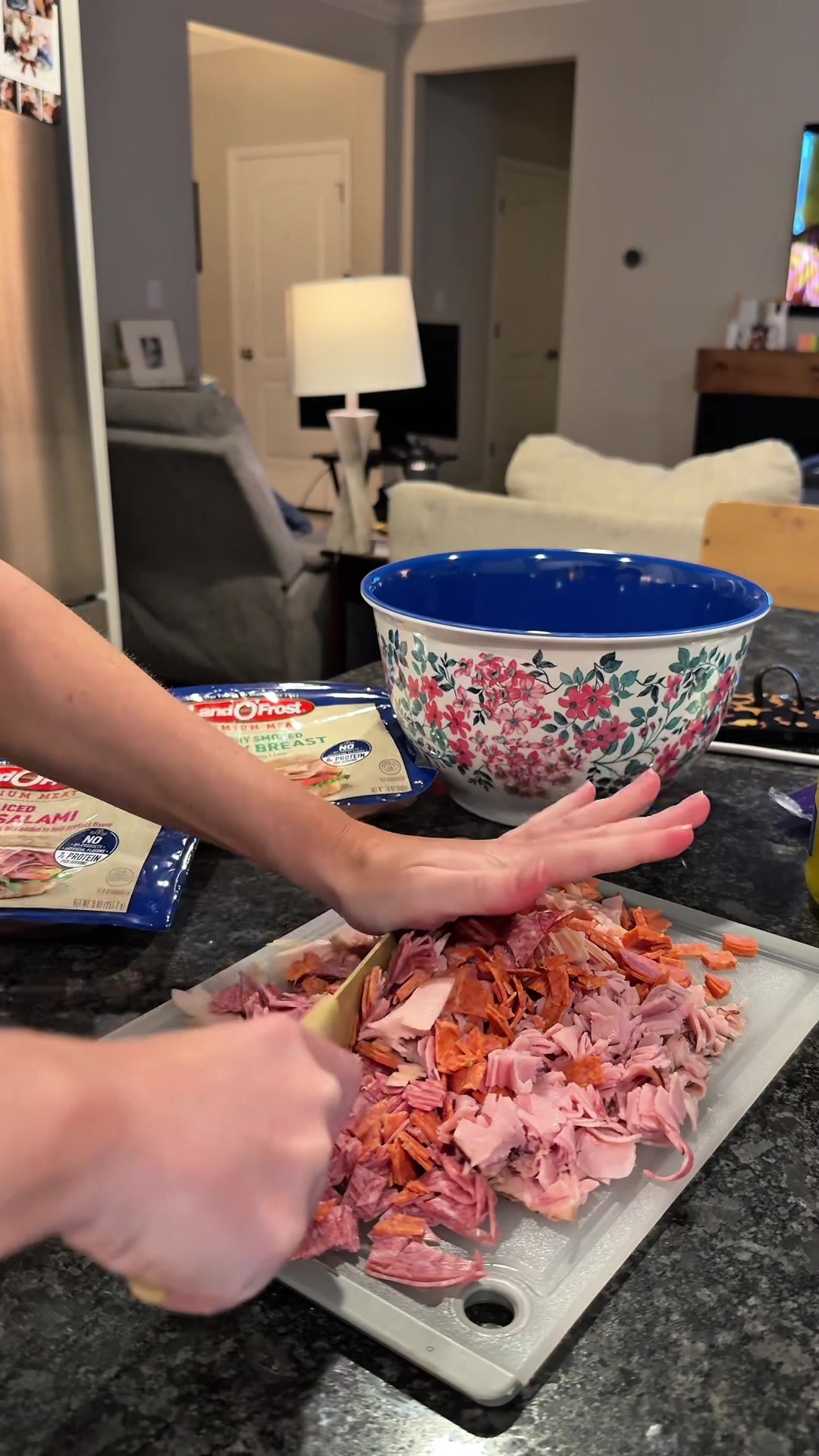 Teacher lunch for the week = officially handled 🙌🏼 This hoagie dip is SO easy. @Land O'Frost #landofrost #lunchprep...