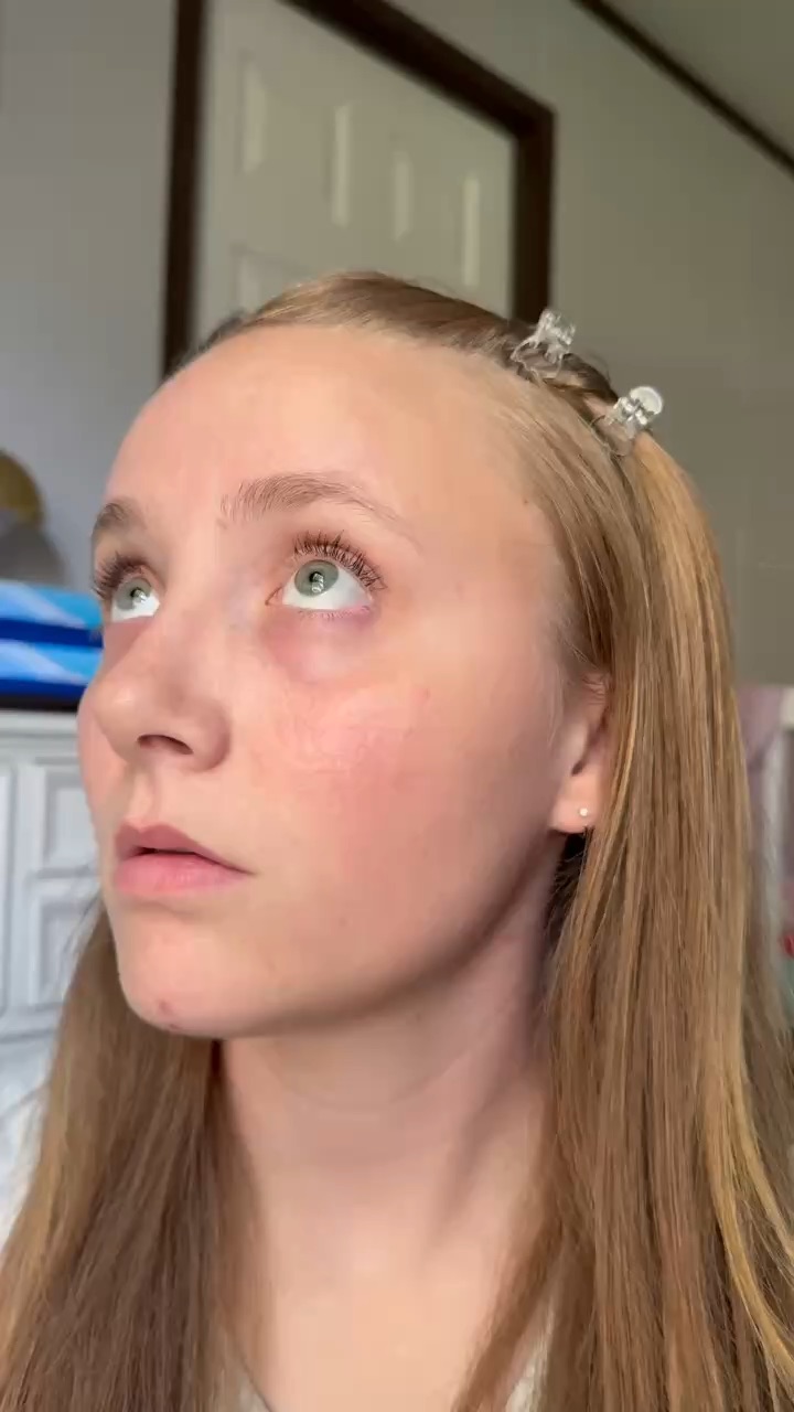 City Lips Plumping Gloss Voiceover