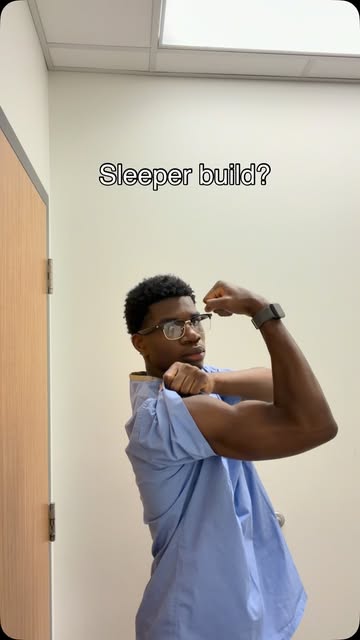 catch you off guard?👀 #gym #reel #sleeperbuild #explore