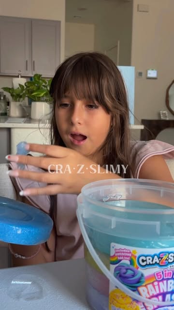 Slime day with Isa was a success! 💚✨ We had so much fun creating, stretching, and playing with our Cra•Z•Slimy. It w...