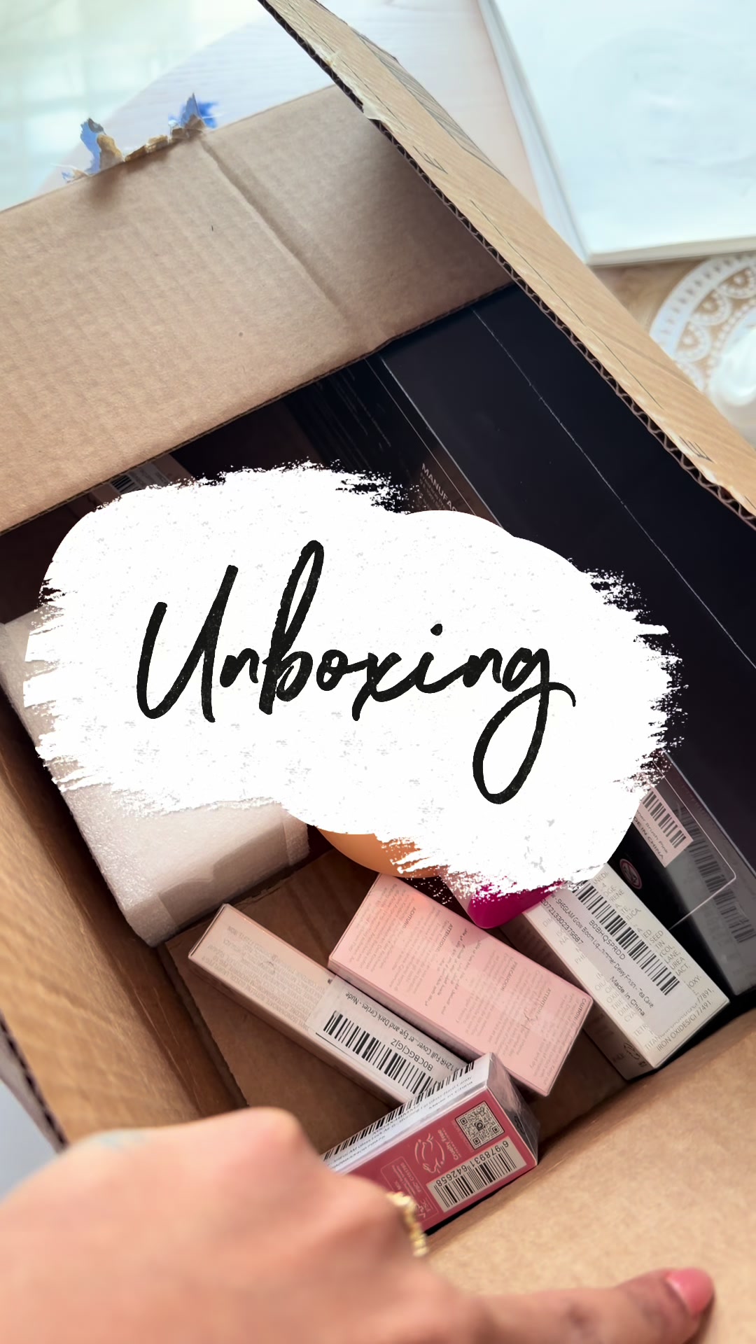 Unboxing de lo que pediiii de @SHEGLAM mi @wavytalkofficial me encantoo y hare un videitoo probandolosss 😍😍😍 👀👀