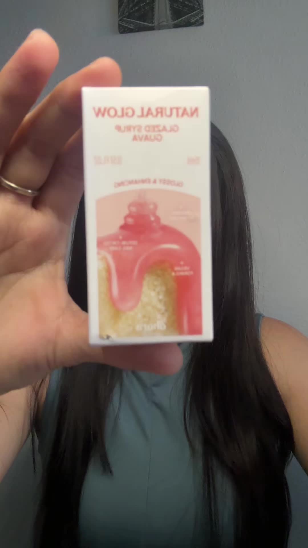 Probando el ohora Natural Glow Glazed Syrup en el tono Guava 💕✨ Me encanta ese acabado glossy y natural que deja en...