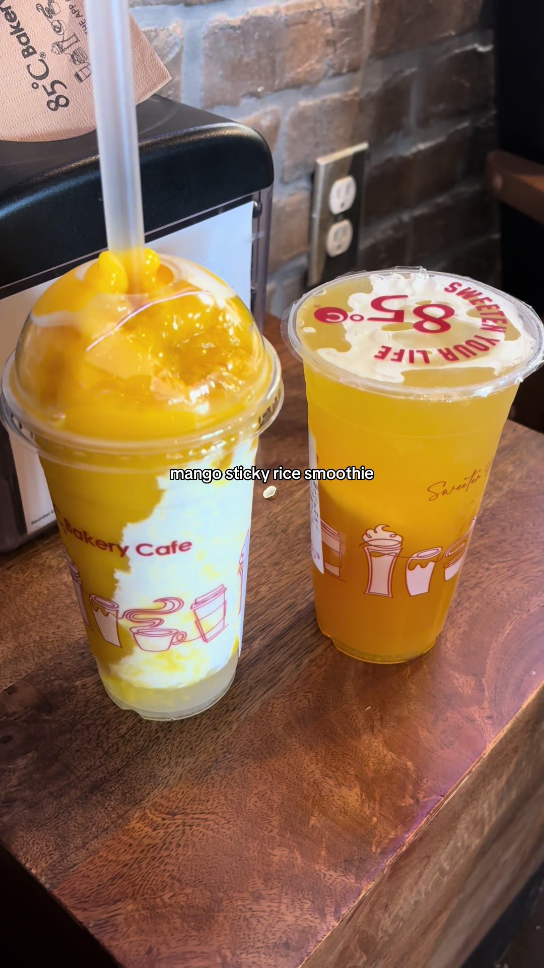 it’s giving mango sticky rice 🥭✨🥥 you need to try this limited edition smoothie!! it’s so yummy @85°C Bakery Cafe U...