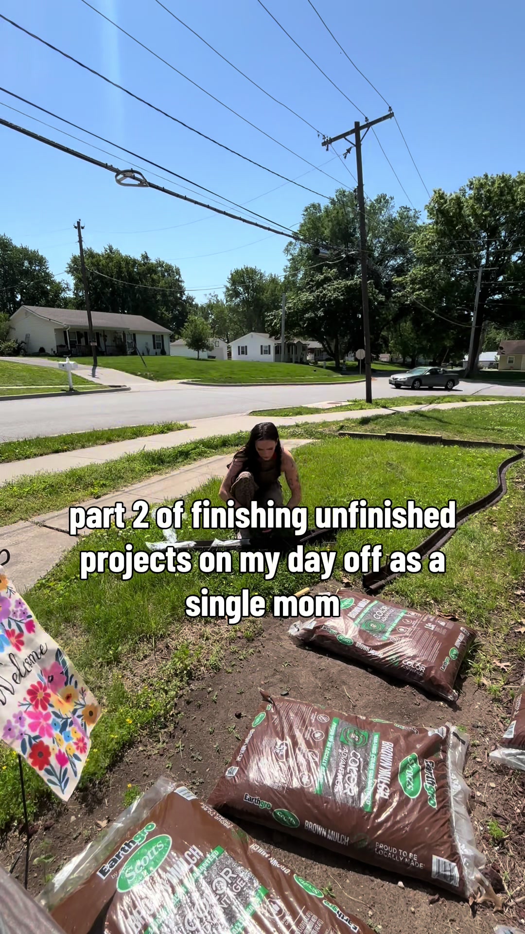 not sponsored but thank you @Sam’s Club for the easiest edging solution!! and @Lowe’s for the mulch! Just need some p...