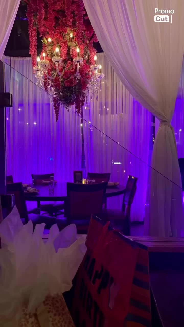 Así que si estás buscando un lugar diferente para comer en Boston, guarda este lugar y ven a conocer🫶 📍811 Massachu...
