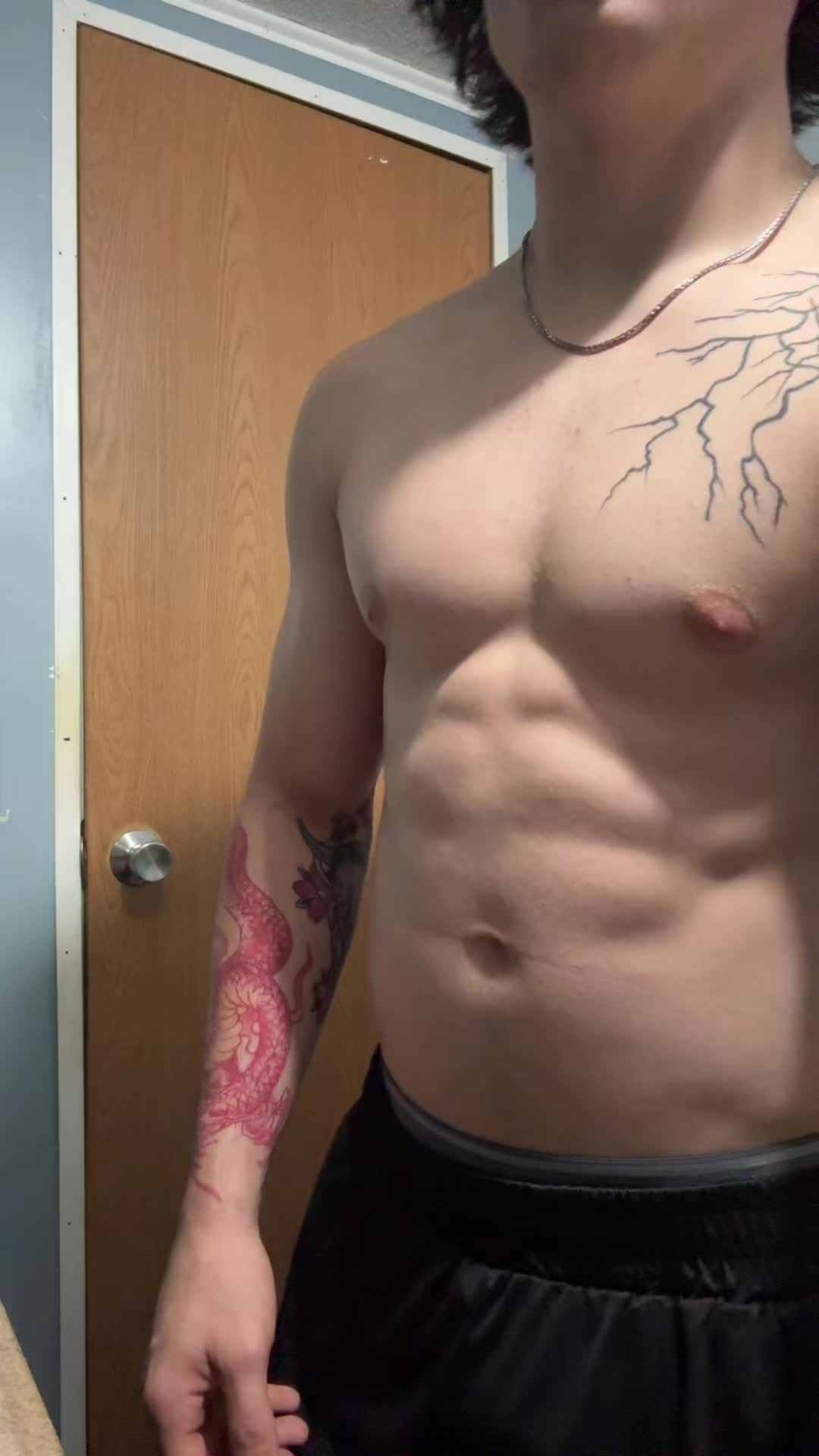 Chest needs more Code: Flikzyyy @Angelix for 10% off #kaizen #progress #gym #whateverittakes #spiderman